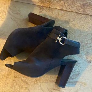 A nice used pair of shoes